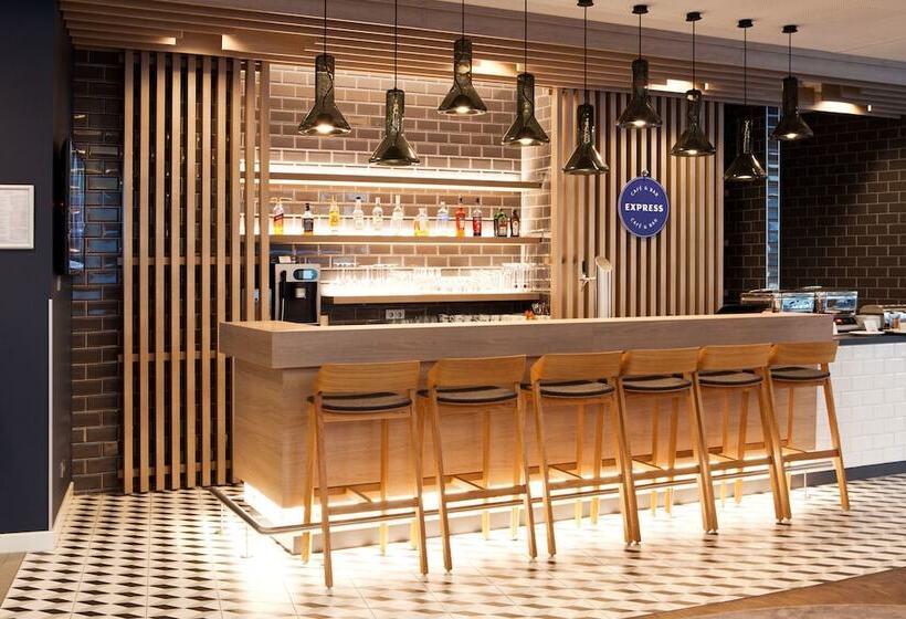 فندق Holiday Inn Express   Mülheim   Ruhr, An Ihg