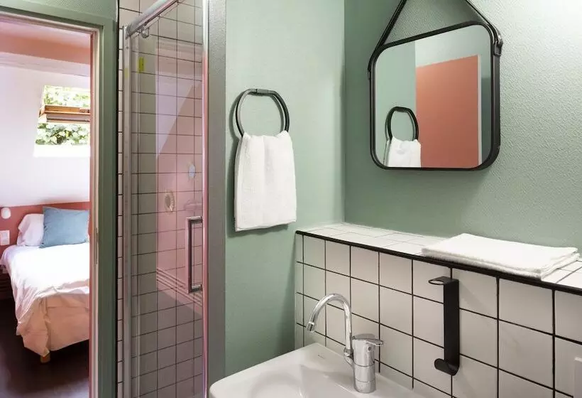 ホテル Hostel La Maison Montreau