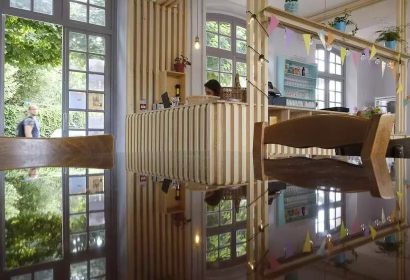 ホテル Hostel La Maison Montreau