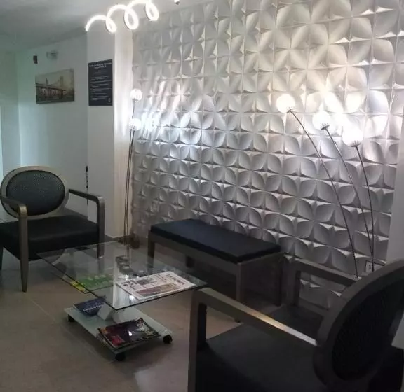 ホテル Grato Manizales