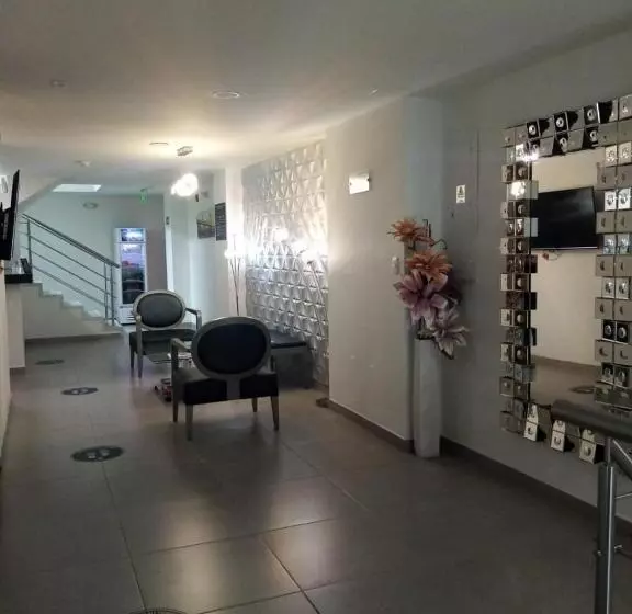 ホテル Grato Manizales