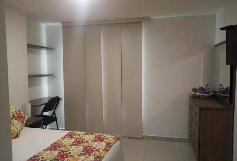 ホテル Grato Manizales