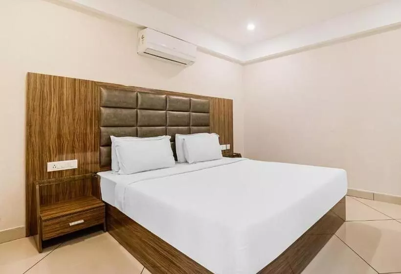 Hotelli Collection O Edassery Resort
