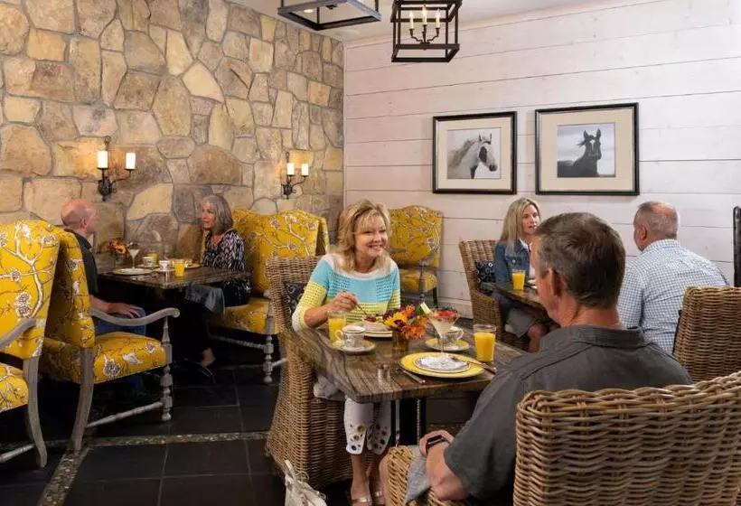 Hotelli The White Birch Inn