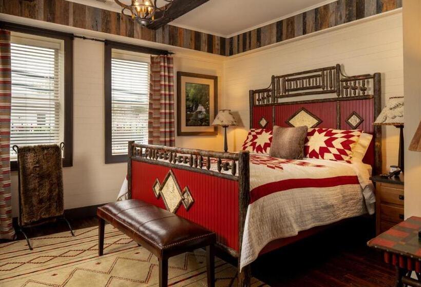 فندق The White Birch Inn