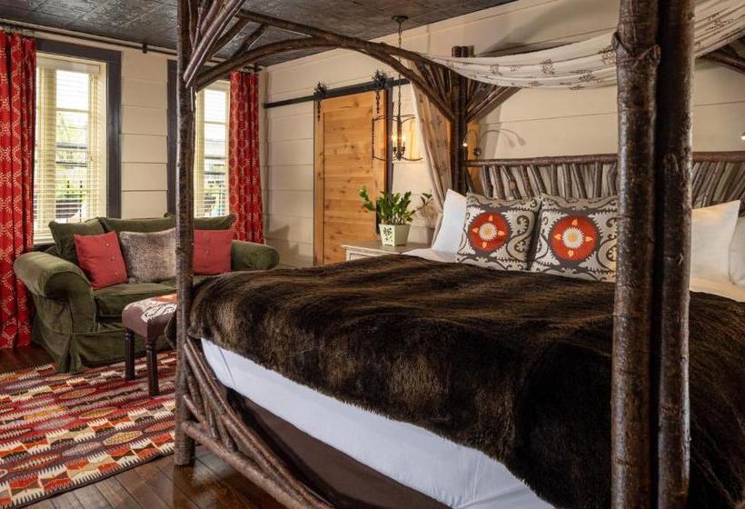 فندق The White Birch Inn