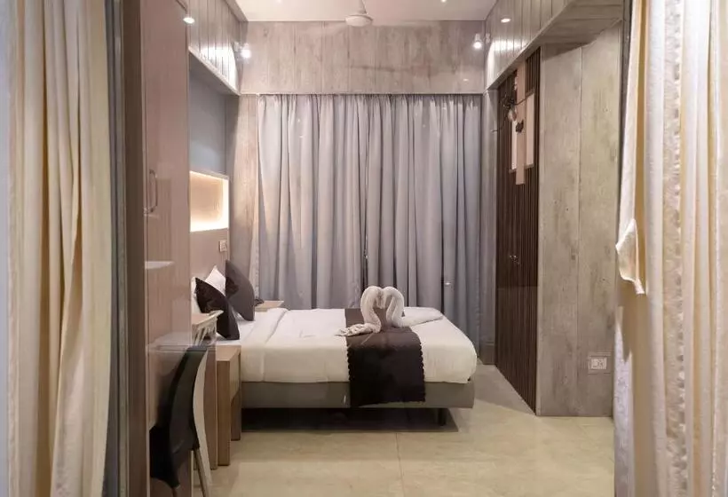 ホテル Grand Seasons  Navi Mumbai