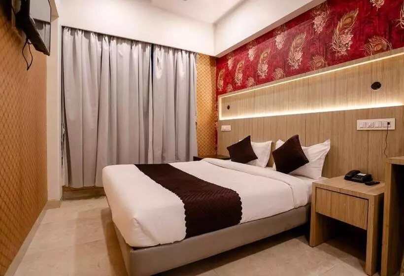 ホテル Grand Seasons  Navi Mumbai