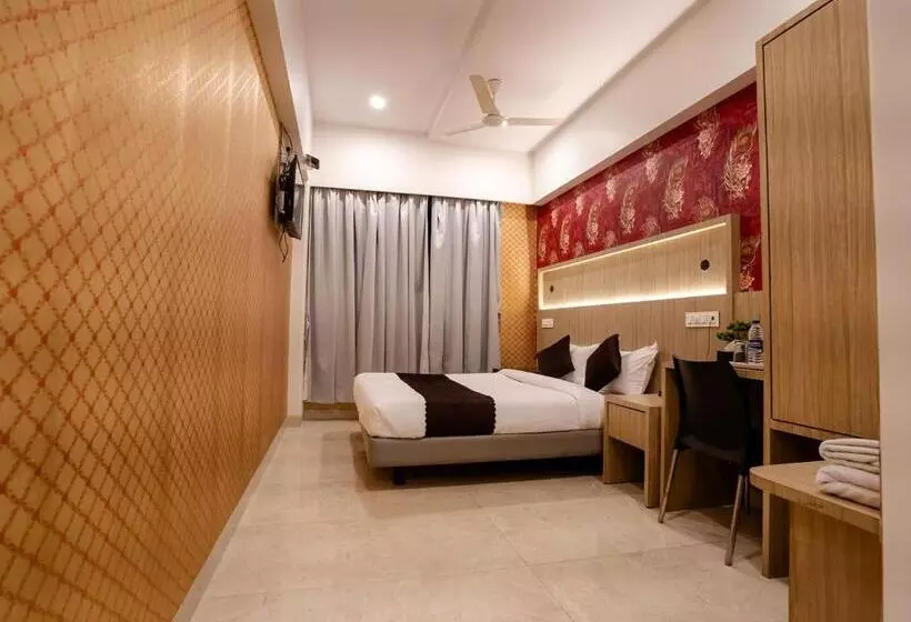 ホテル Grand Seasons  Navi Mumbai