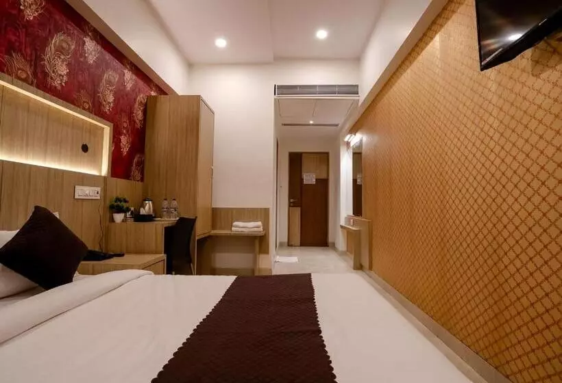 ホテル Grand Seasons  Navi Mumbai