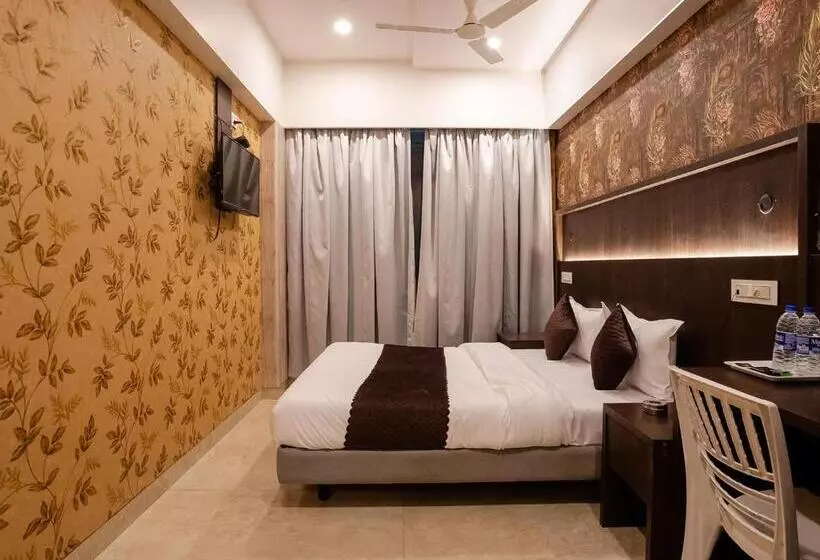 ホテル Grand Seasons  Navi Mumbai
