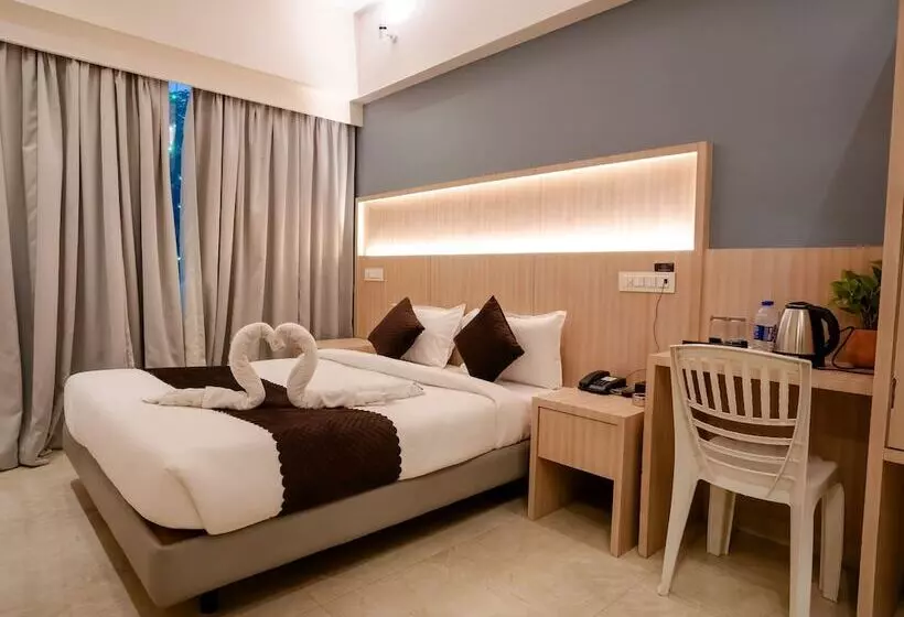 ホテル Grand Seasons  Navi Mumbai
