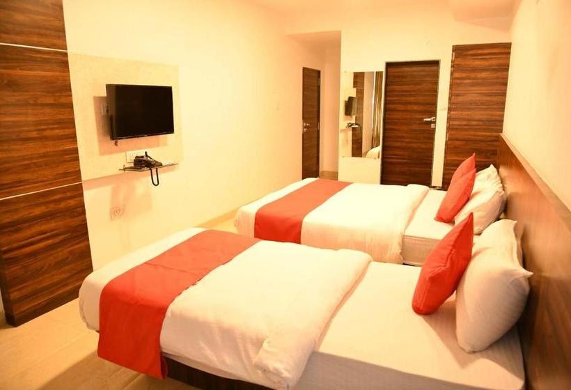 Отель Royal Orbit