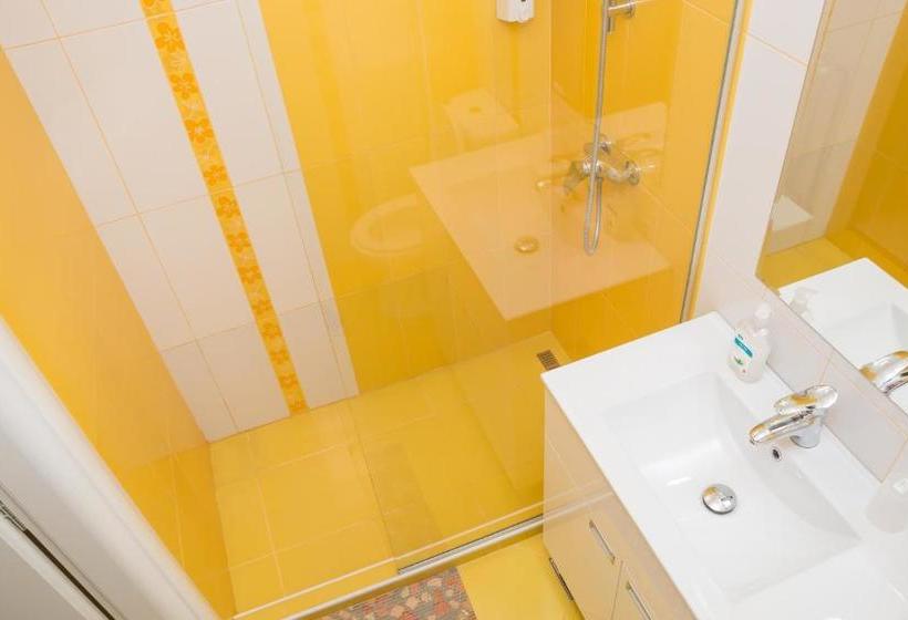 پانسیون San 011