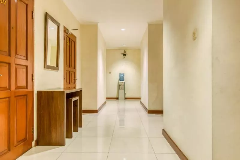 ペンション Reddoorz Plus Near Dharmawangsa Square 2