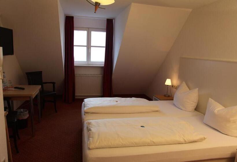 Отель Bacchus Wine & Bites