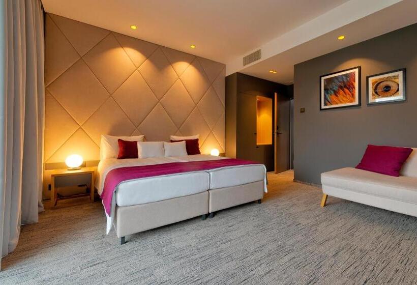 Donautica Hotel & Restaurant