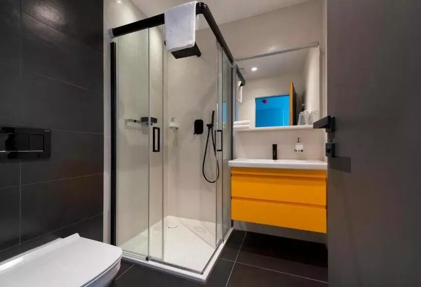 Donautica Hotel & Restaurant