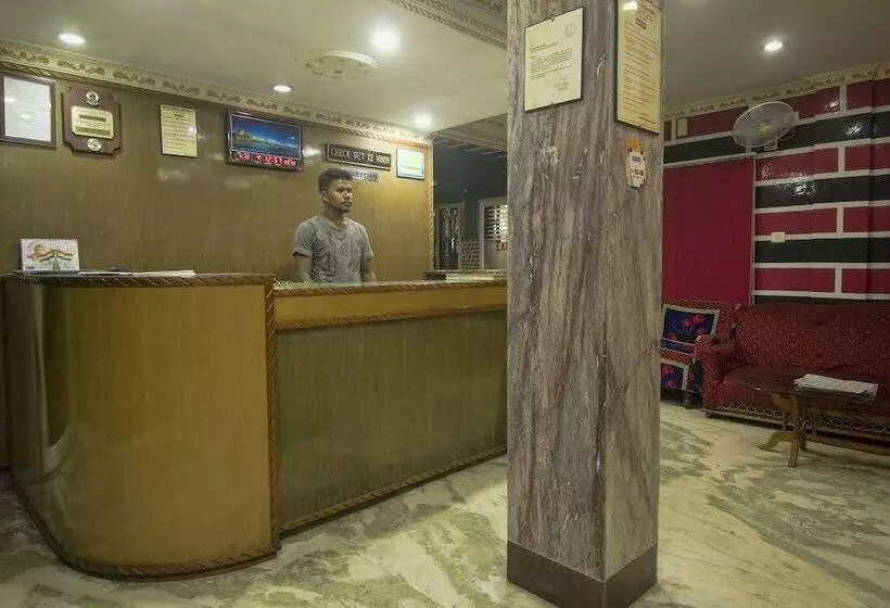 ホテル Oyo 16794 Bidhan Residency