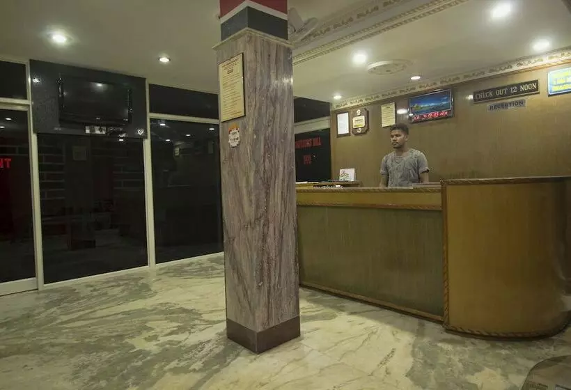 ホテル Oyo 16794 Bidhan Residency