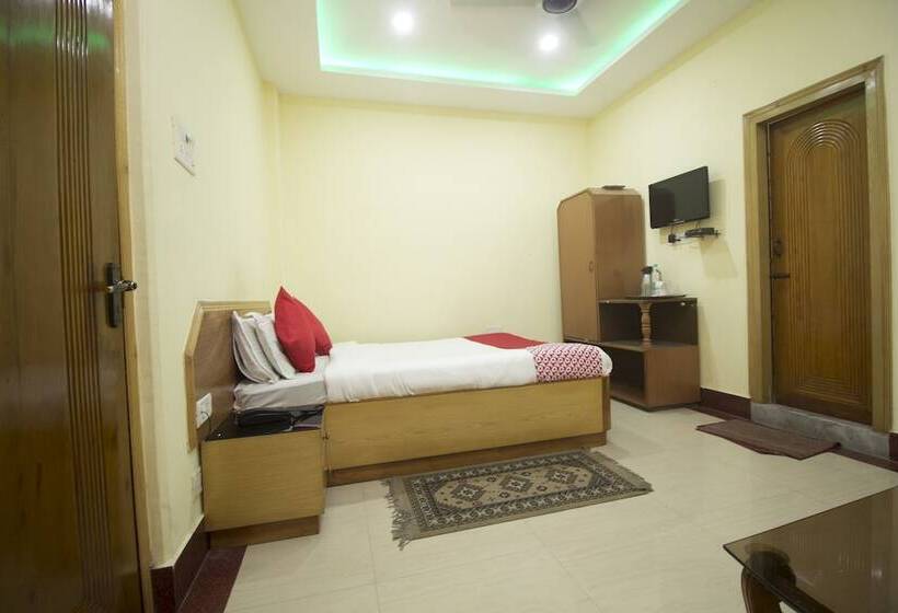 בית מלון כפרי Oyo 16794 Bidhan Residency