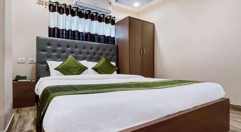 هتل Treebo Trend Royal Crowne