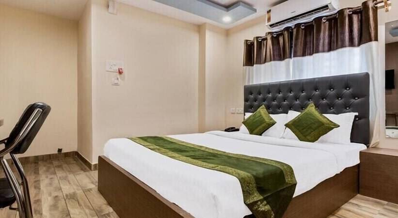 هتل Treebo Trend Royal Crowne