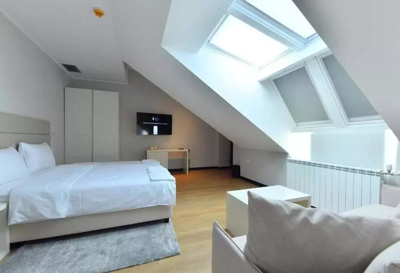 پانسیون Lanterna Rooms City Center