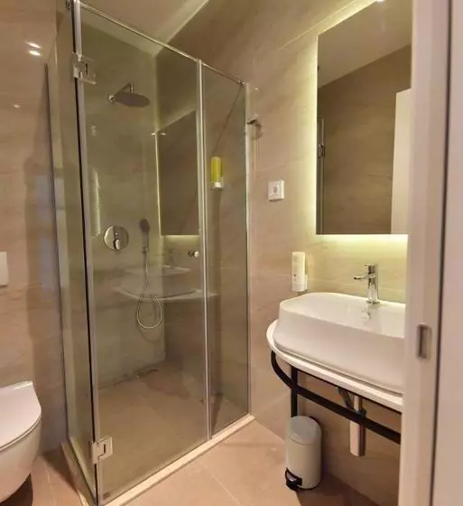 پانسیون Lanterna Rooms City Center