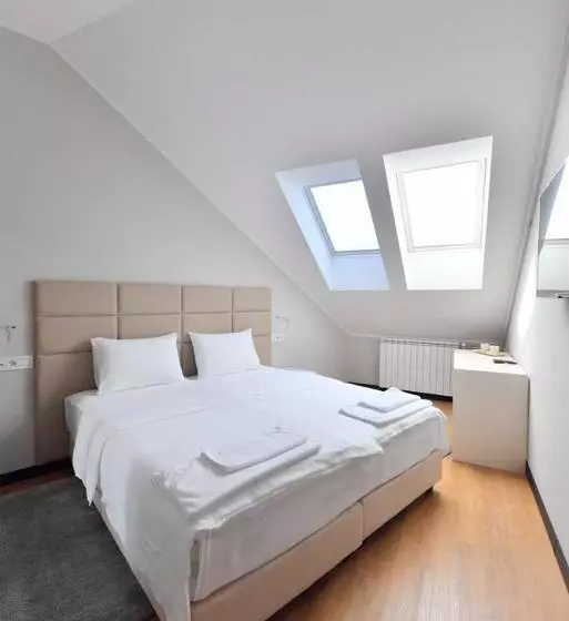 پانسیون Lanterna Rooms City Center