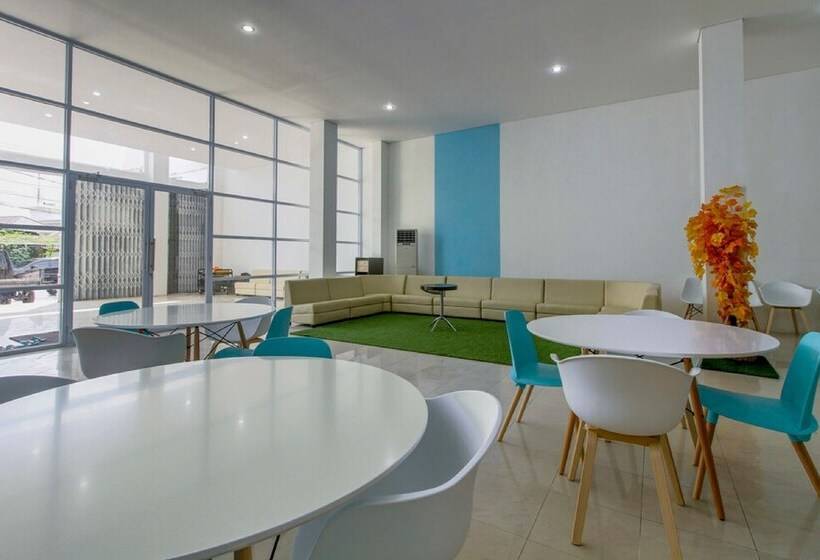 פנסיון Reddoorz Plus @ Catania Soma Rajawali