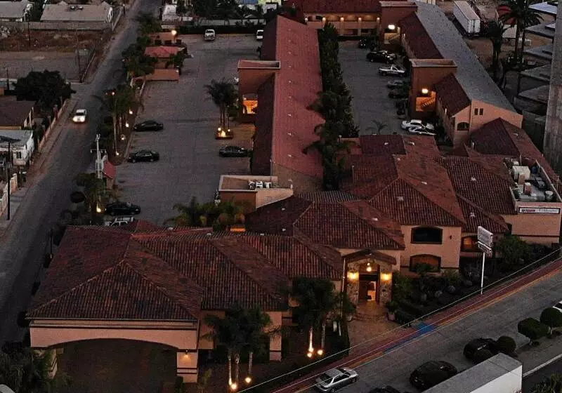 Hotelli Estancia Inn