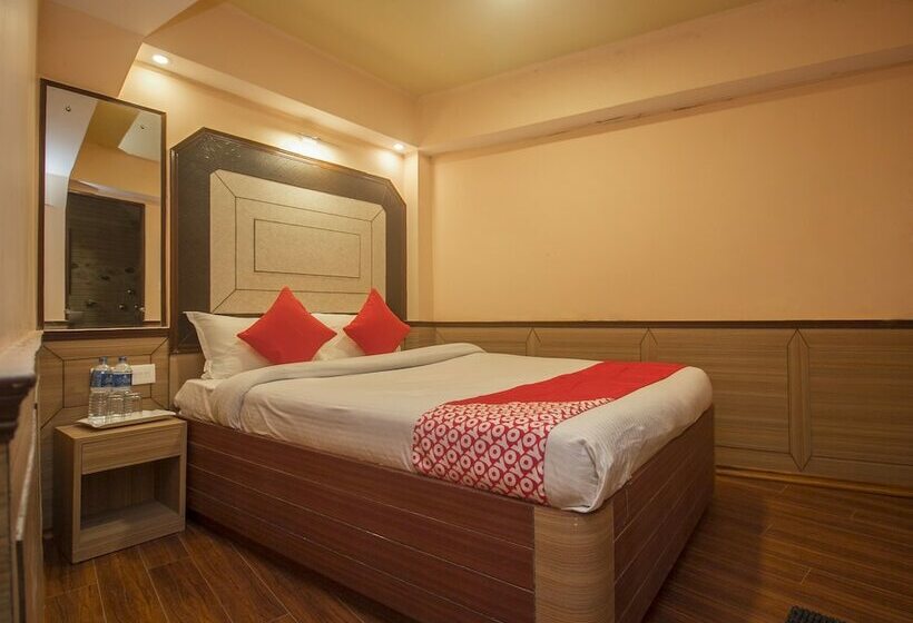 Hotel Oyo 22296 New Amber