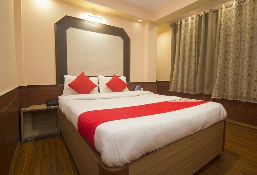 Hotel Oyo 22296 New Amber