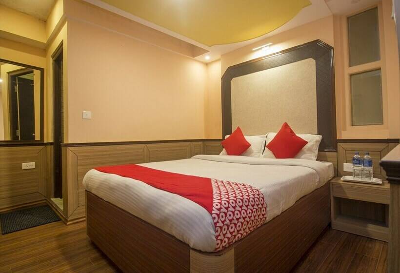 Hotel Oyo 22296 New Amber