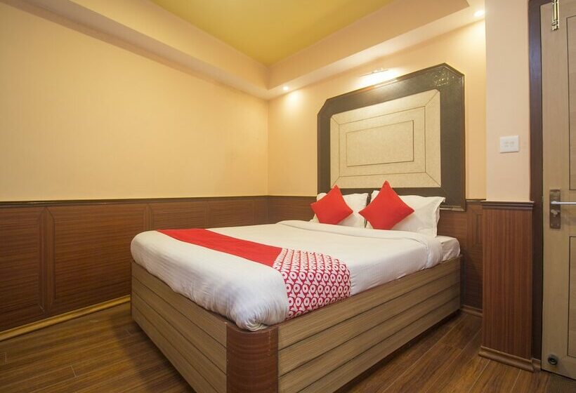 Hotel Oyo 22296 New Amber