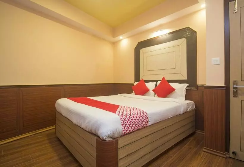 ホテル Oyo 22296 New Amber