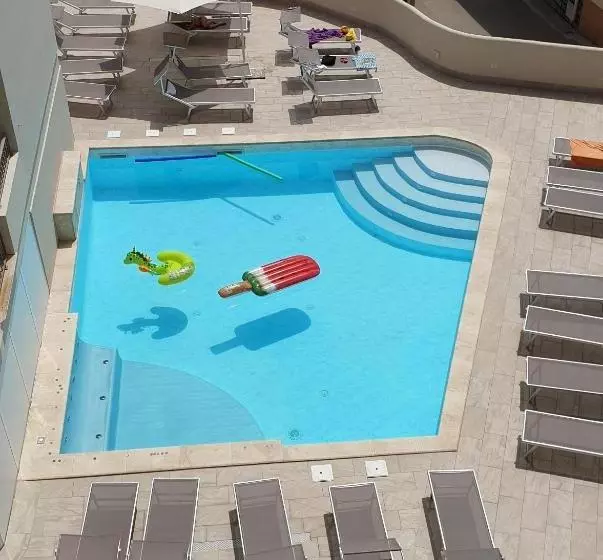 La Contessa Pool & Sea View