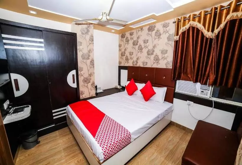 Collection O Hotel Sharda