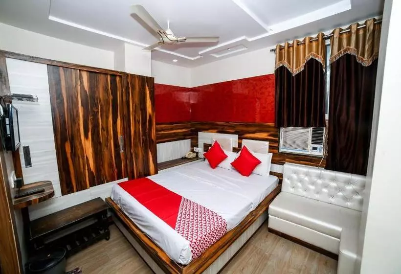 Collection O Hotel Sharda