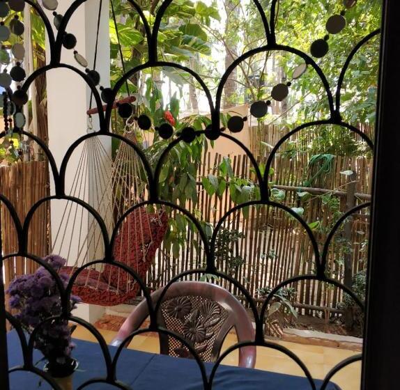 Pensionat Palm Breeze Suites