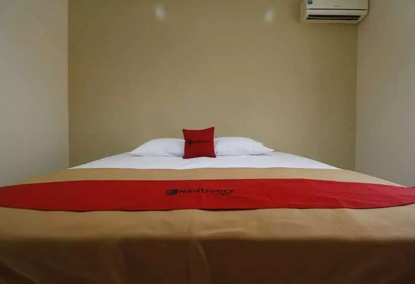 ペンション Reddoorz Plus At Jalan Gatot Subroto Jakarta