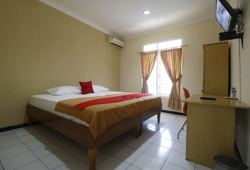 Pensjonat Reddoorz Plus At Jalan Gatot Subroto Jakarta