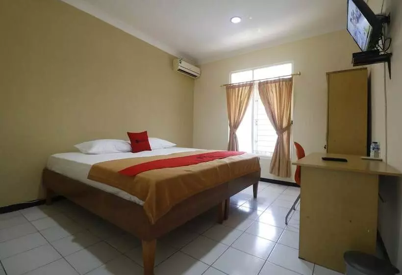 ペンション Reddoorz Plus At Jalan Gatot Subroto Jakarta