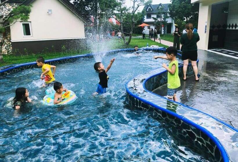 تختخواب و صبحانه Mushroom Forest Guesthouse Camping Site