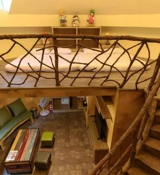 تختخواب و صبحانه Mushroom Forest Guesthouse Camping Site
