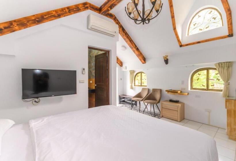 تختخواب و صبحانه Mushroom Forest Guesthouse Camping Site