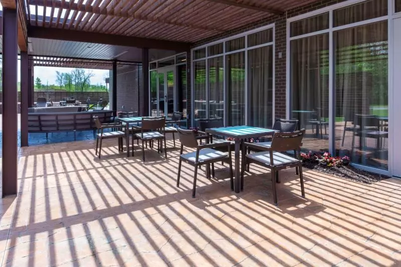 هتل Courtyard By Marriott Indianapolis Westspeedway