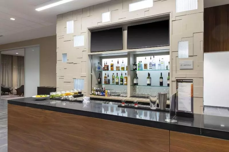 هتل Courtyard By Marriott Indianapolis Westspeedway