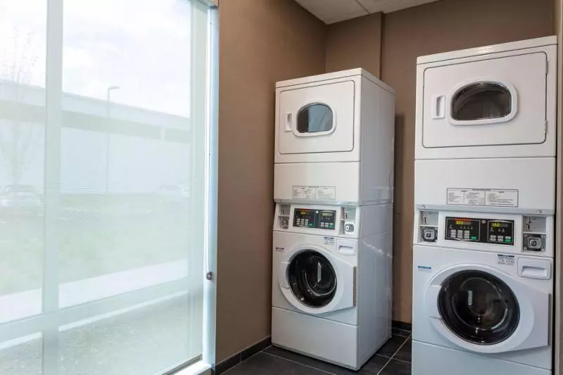 هتل Courtyard By Marriott Indianapolis Westspeedway